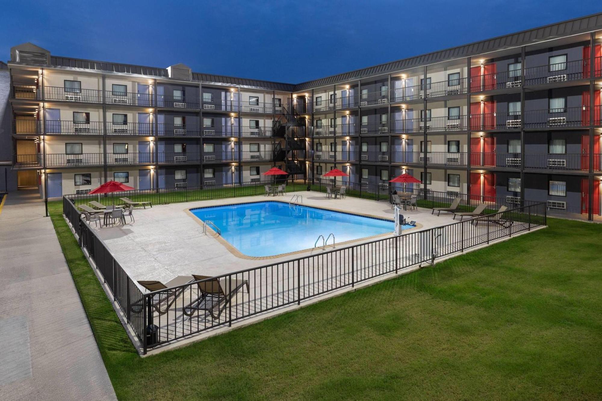 Days Inn By Wyndham Kenner/New Orleans Airport South Экстерьер фото